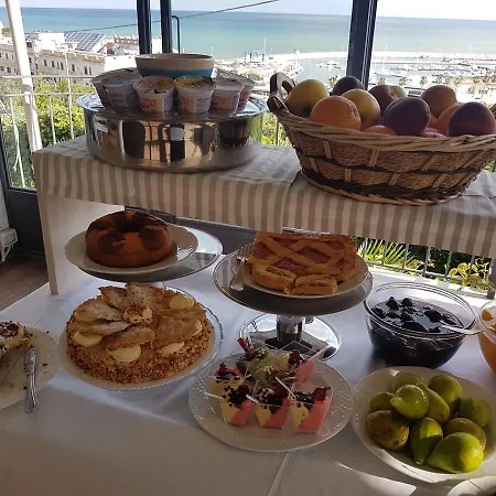 Vittoria Hotell Rodi Garganico