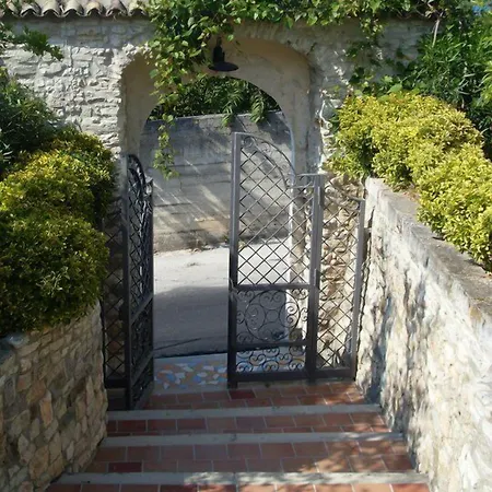 Vittoria 3*